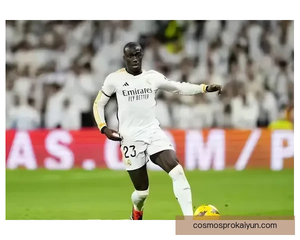 门迪左路防守漏洞引发竞争力下降，球队需尽快调整策略